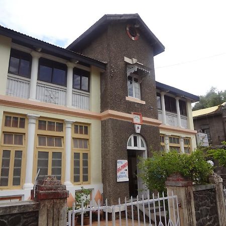 Hotel Rajmandir Pune Exterior photo