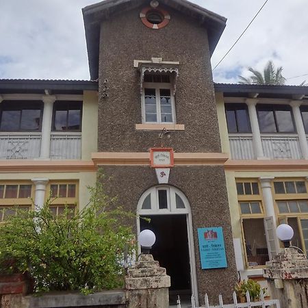 Hotel Rajmandir Pune Exterior photo