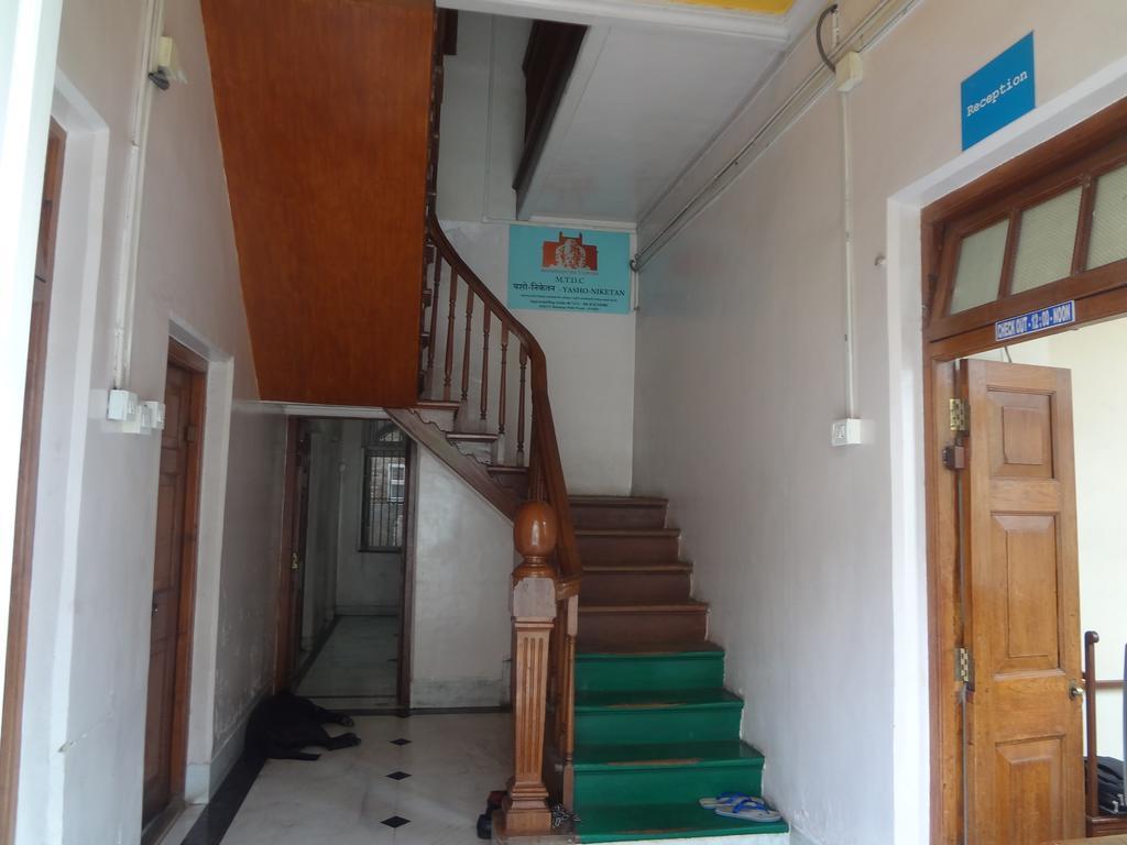 Hotel Rajmandir Pune Exterior photo