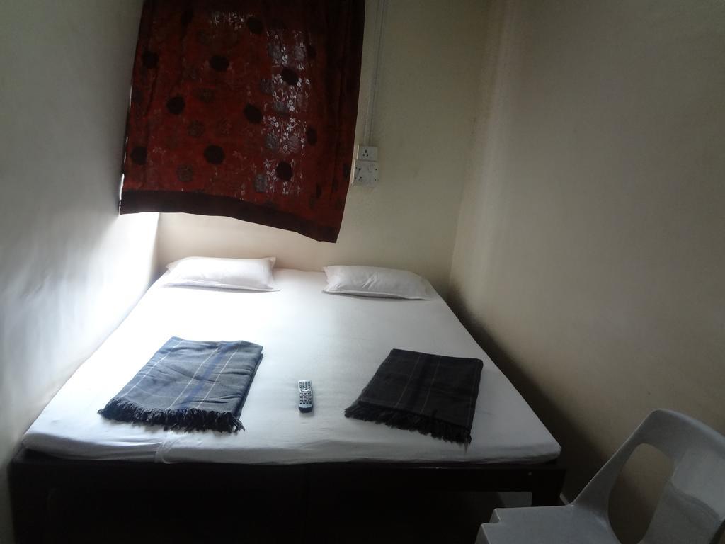 Hotel Rajmandir Pune Room photo